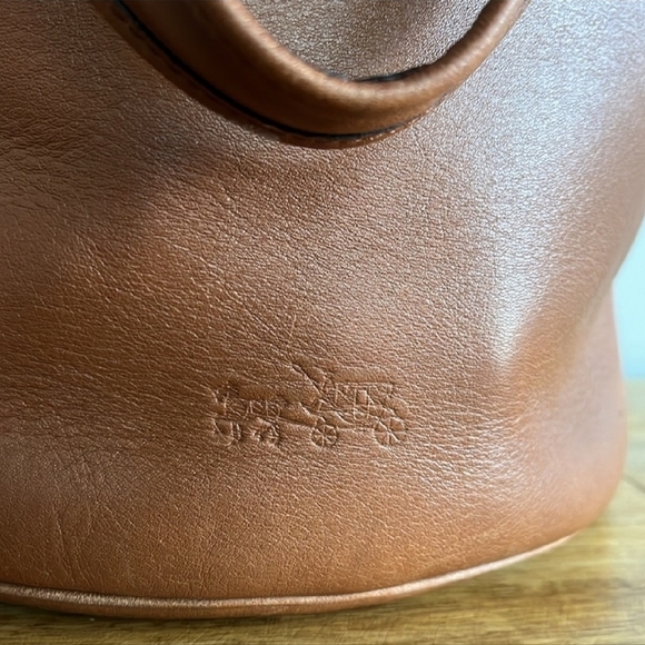 2014 Coach Duffle Bag - Picture 7 of 16